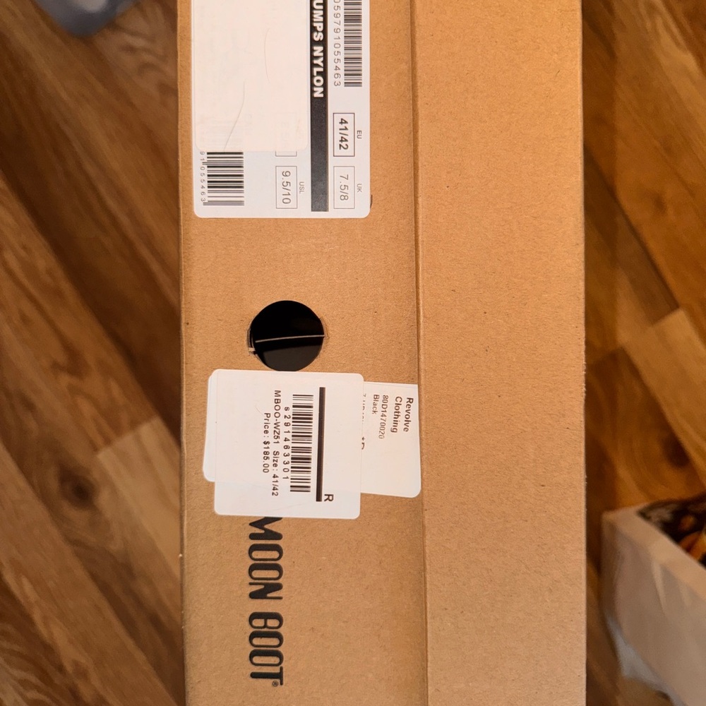 Moon Boot Black Winter Boots - Picture 4 of 4